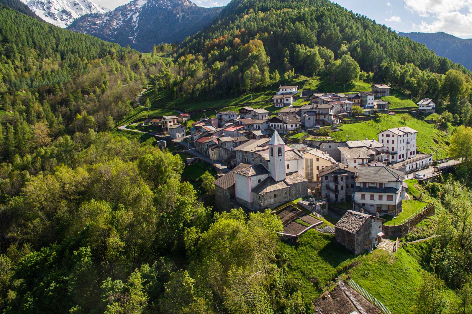 Carona e Val Caronella tra le Orobie di Valtellina