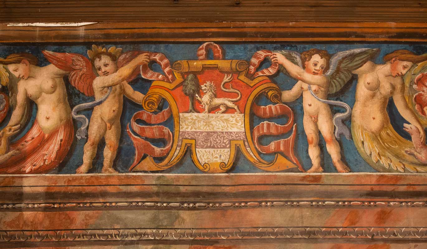 Palazzo Guicciardi dettaglio fregio Fermo Stella