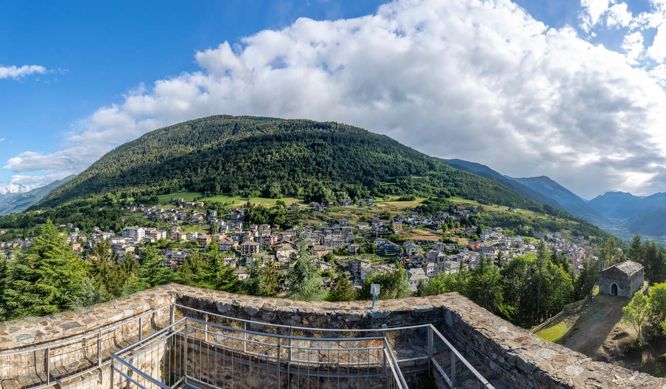 Panorama su Teglio dalla Torre